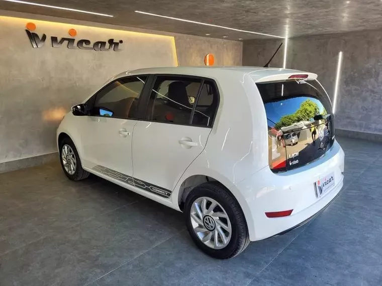 Volkswagen UP Branco 1