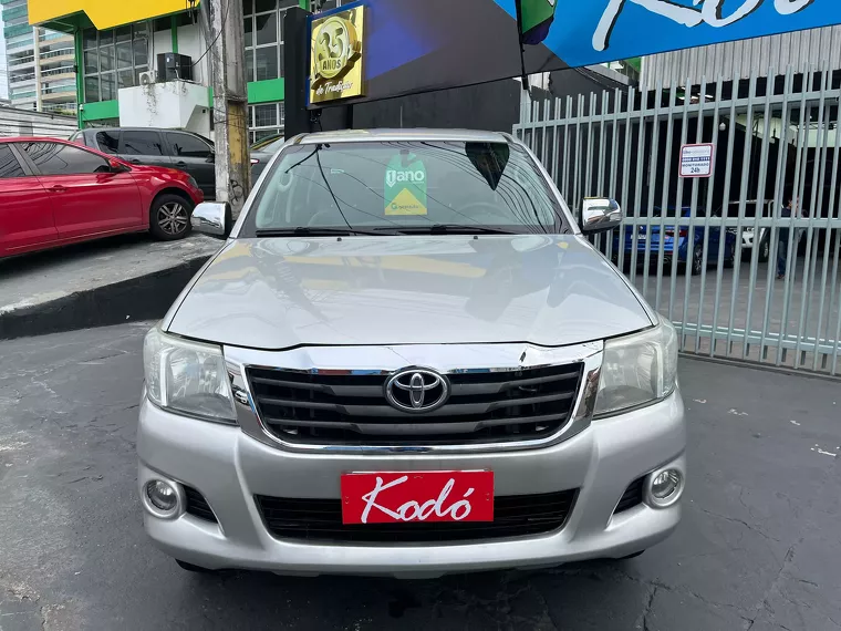 Toyota Hilux Prata 1