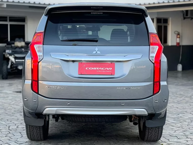 Mitsubishi Pajero Sport Cinza 5