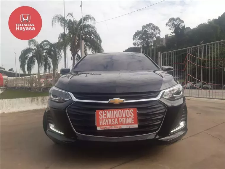 Chevrolet Onix Preto 1