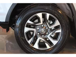 Toyota Hilux SW4