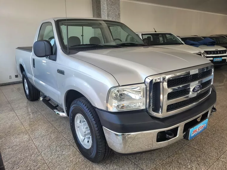 Ford F-250 Prata 2