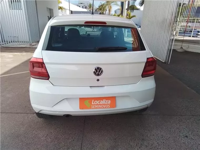 Volkswagen Gol Branco 2