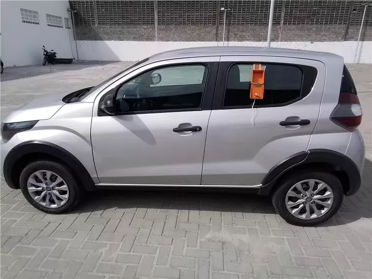 Fiat Mobi Prata 6