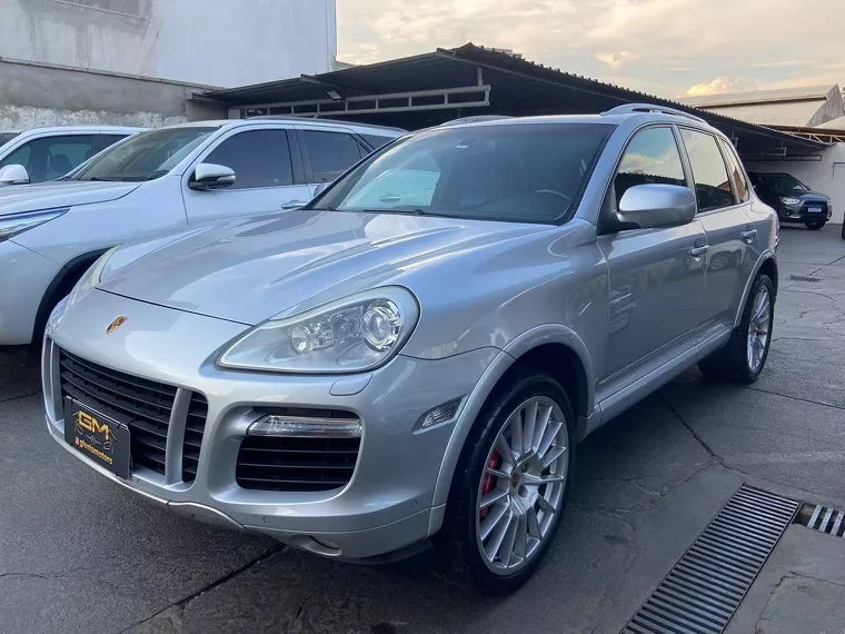 Porsche Cayenne Prata 1