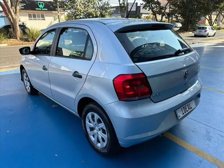 Volkswagen Gol Prata 5