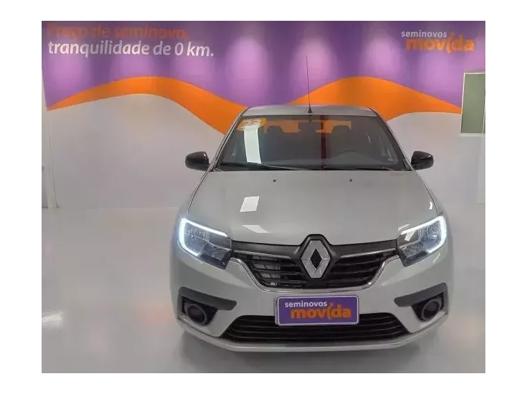 Renault Logan Prata 1