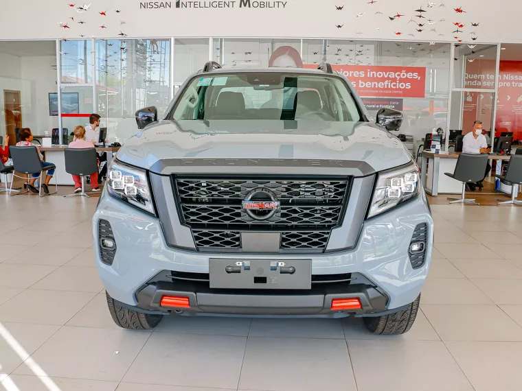 Nissan Frontier Cinza 9