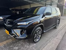 Toyota Hilux SW4
