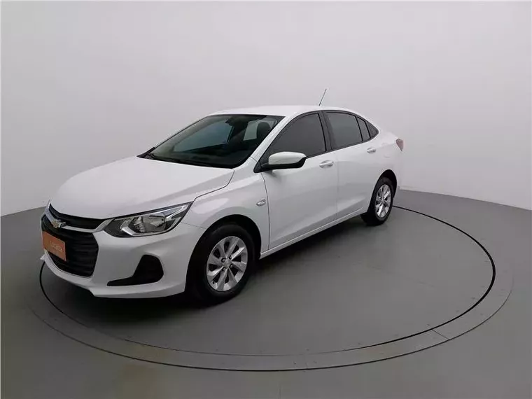 Chevrolet Onix Branco 14