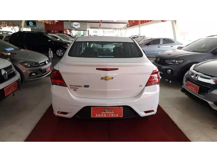 Chevrolet Prisma Branco 6
