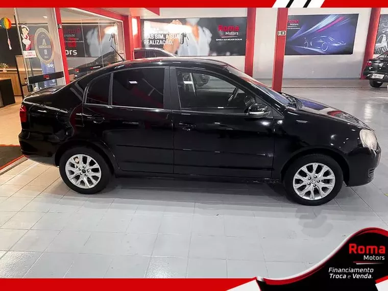 Volkswagen Polo Sedan Preto 4