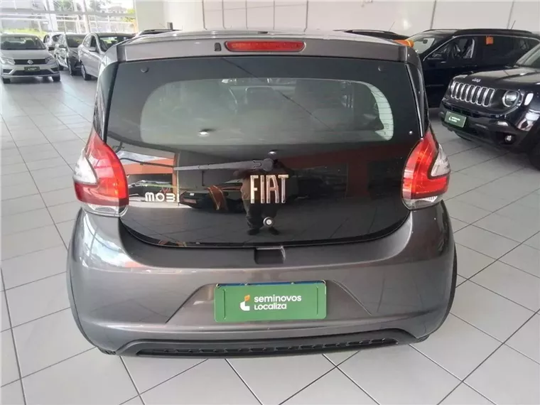 Fiat Mobi Prata 4