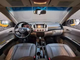 Mitsubishi L200 Savana