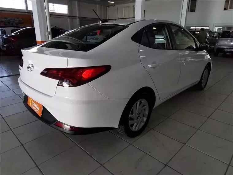 Hyundai HB20S Branco 2