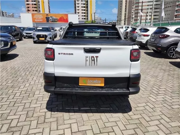 Fiat Strada Branco 11