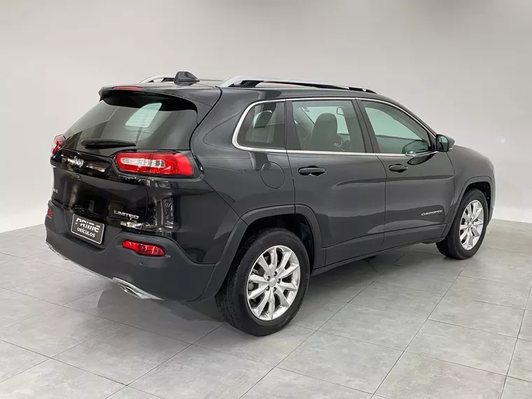 Jeep Cherokee Preto 16