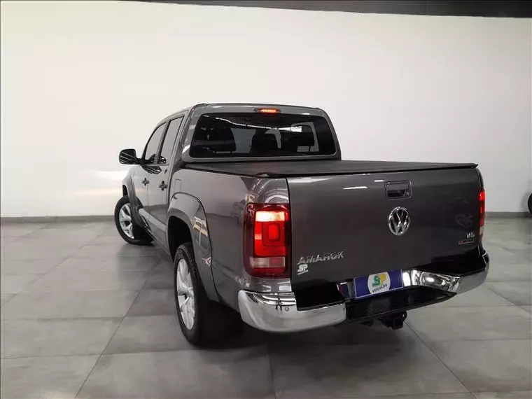 Volkswagen Amarok Cinza 3