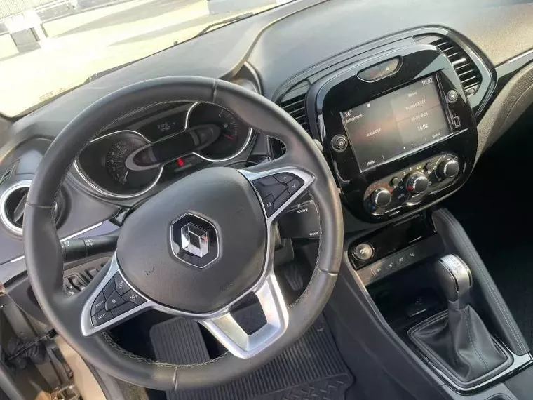 Renault Captur Bege 12