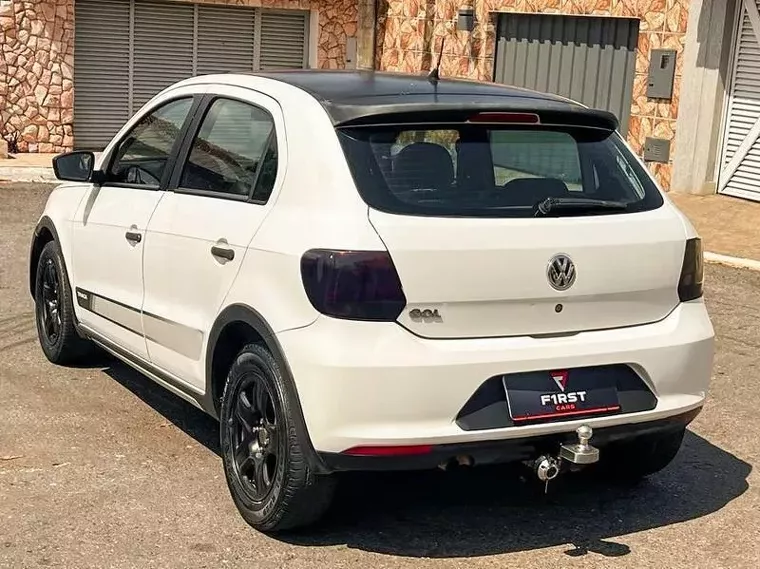 Volkswagen Gol Branco 8