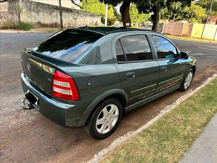 Chevrolet Astra Verde 10