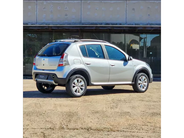 Renault Sandero Prata 12