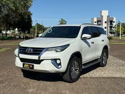 Toyota Hilux SW4