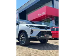 Toyota Hilux SW4