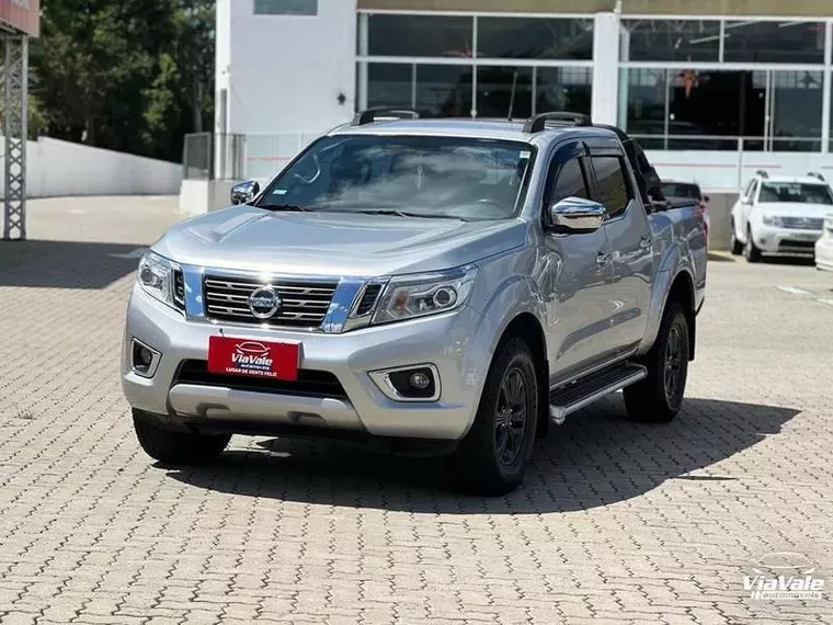 Nissan Frontier Prata 9