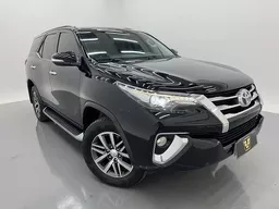 Toyota Hilux SW4