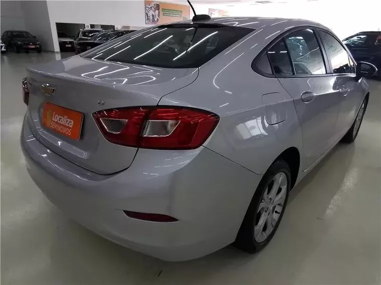 Chevrolet Cruze Prata 5