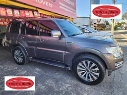 Mitsubishi Pajero Full