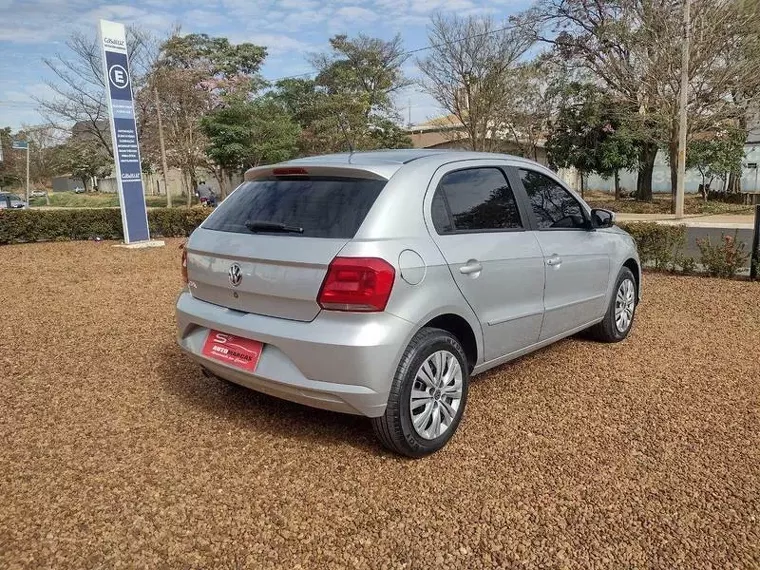 Volkswagen Gol Prata 4