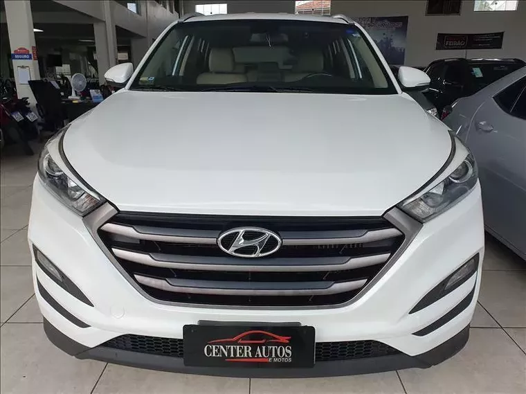 Hyundai Tucson Branco 4