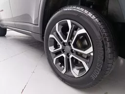 Jeep Commander