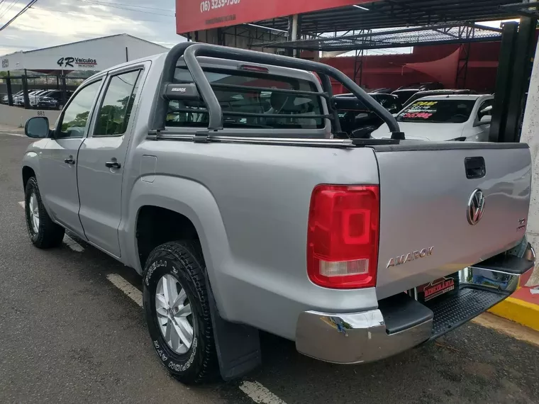 Volkswagen Amarok Prata 8