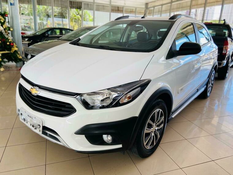 Chevrolet Onix Branco 2