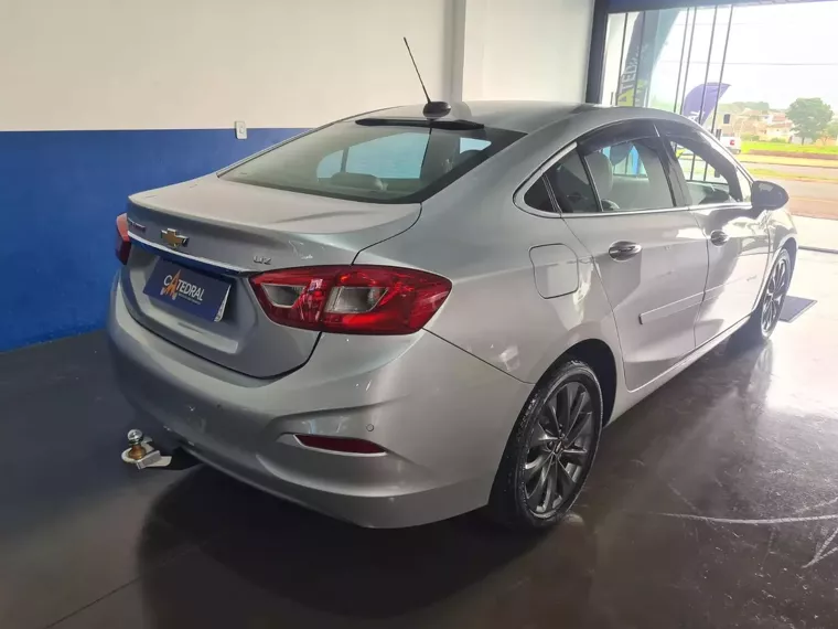 Chevrolet Cruze Prata 6