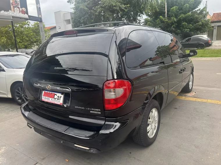 Chrysler Grand Caravan Preto 12