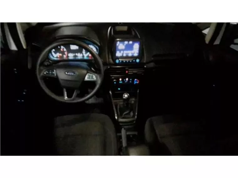 Ford Ecosport Branco 5