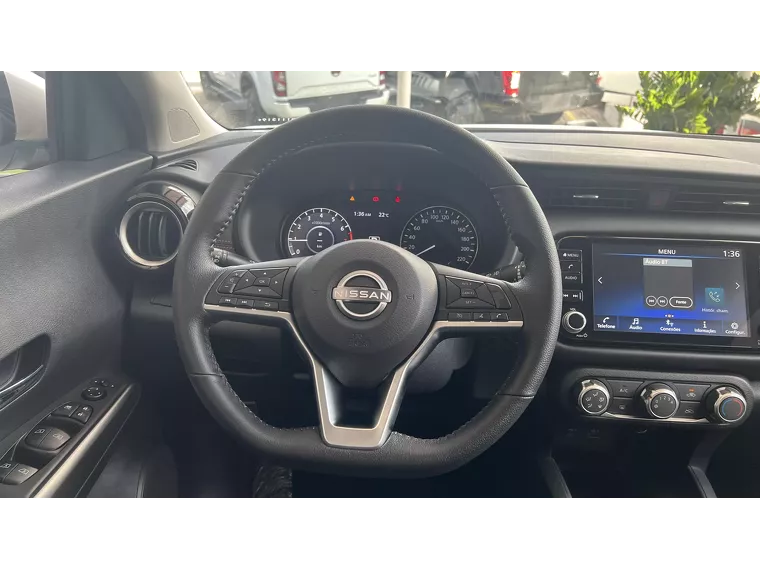 Nissan Kicks Branco 17