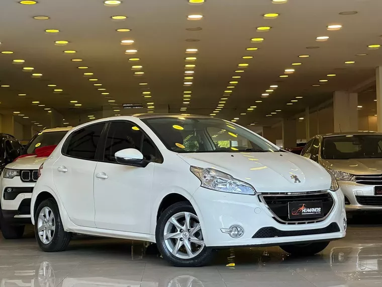 Peugeot 208 Branco 7