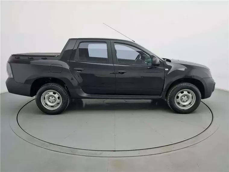 Renault Duster Oroch Preto 12