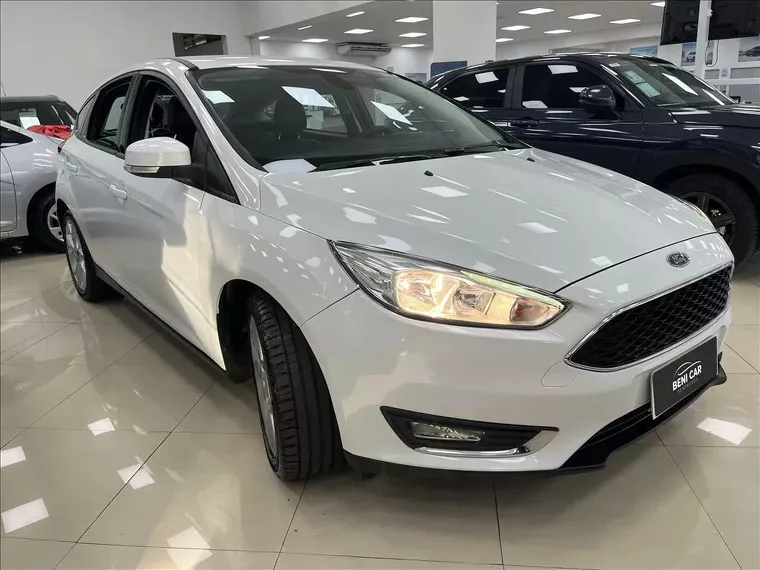 Ford Focus Branco 2