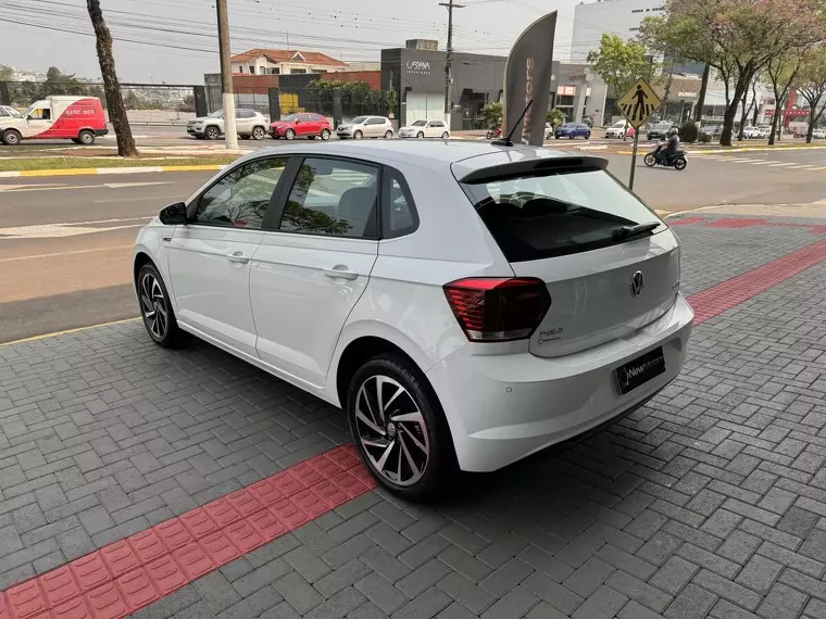 Volkswagen Polo Hatch Branco 9