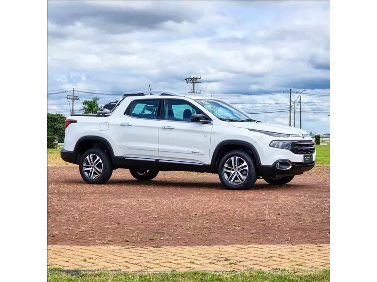 Fiat Toro Branco 15