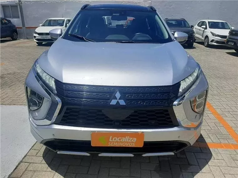 Mitsubishi Eclipse Cross Prata 4