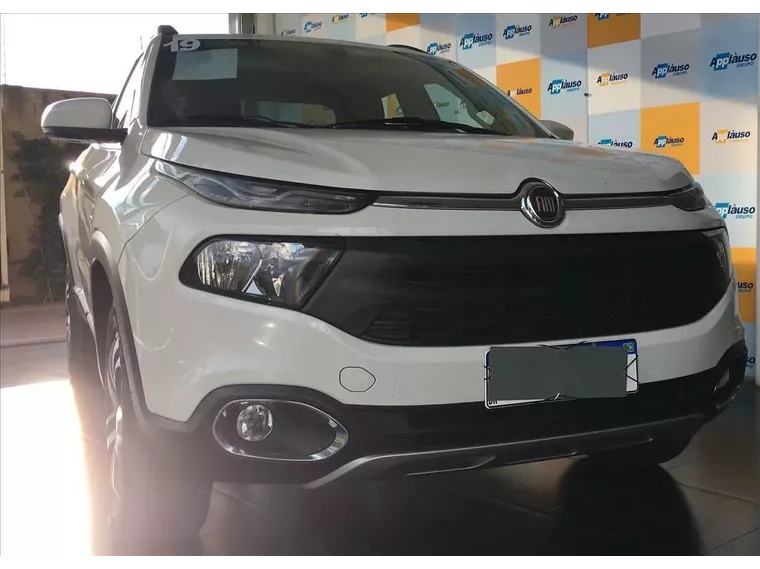 Fiat Toro Branco 5