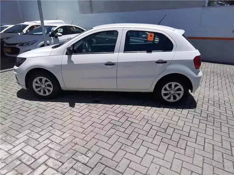 Volkswagen Gol Branco 1