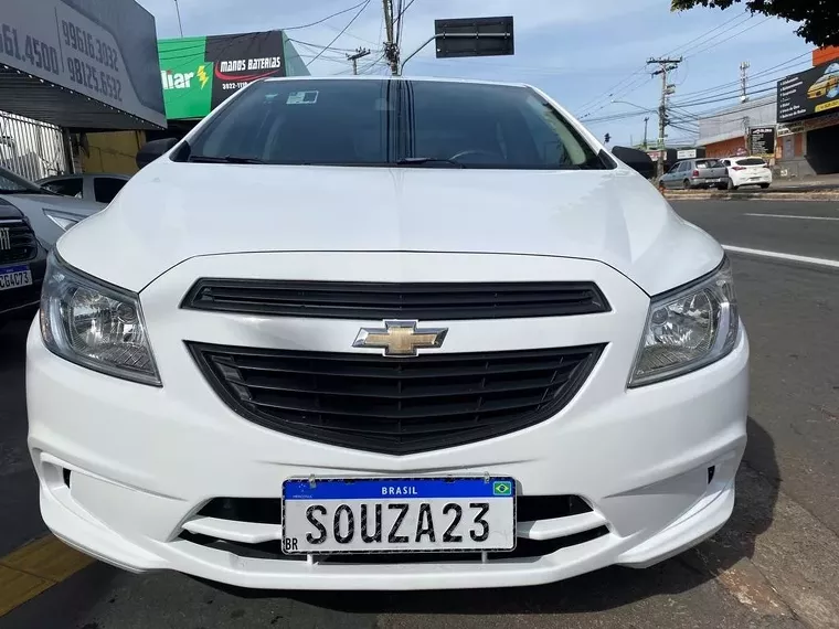 Chevrolet Prisma Branco 5